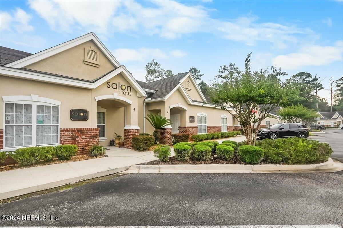 Property Image for 140 GATEWAY Circle unit: 4 4