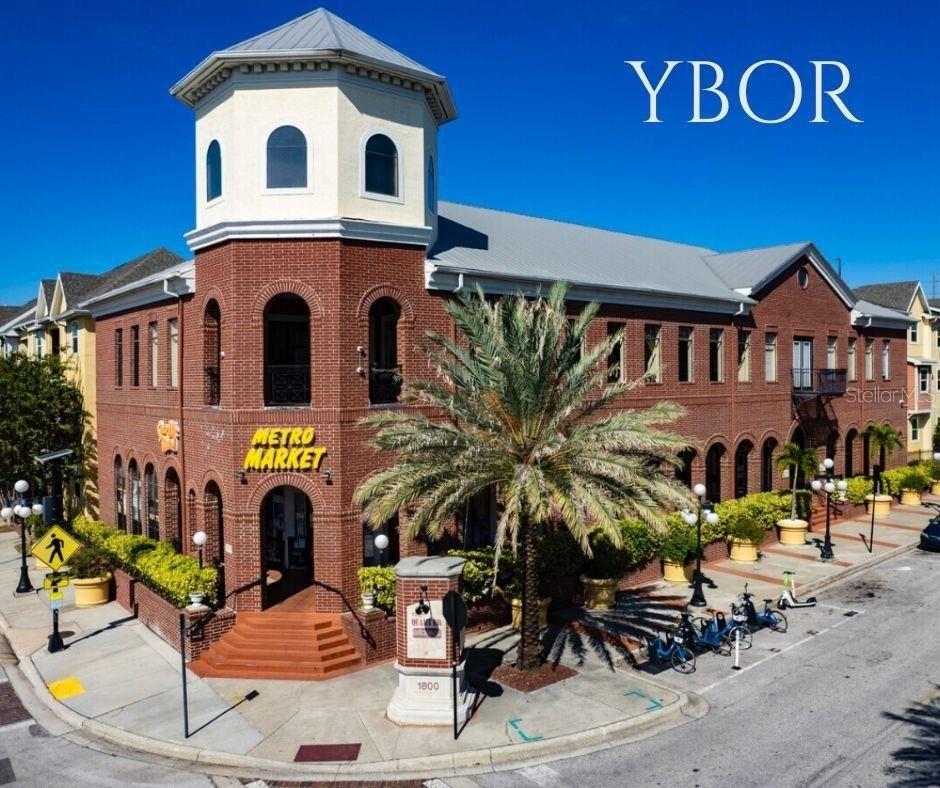 Property Image for 1880 E Palm Avenue