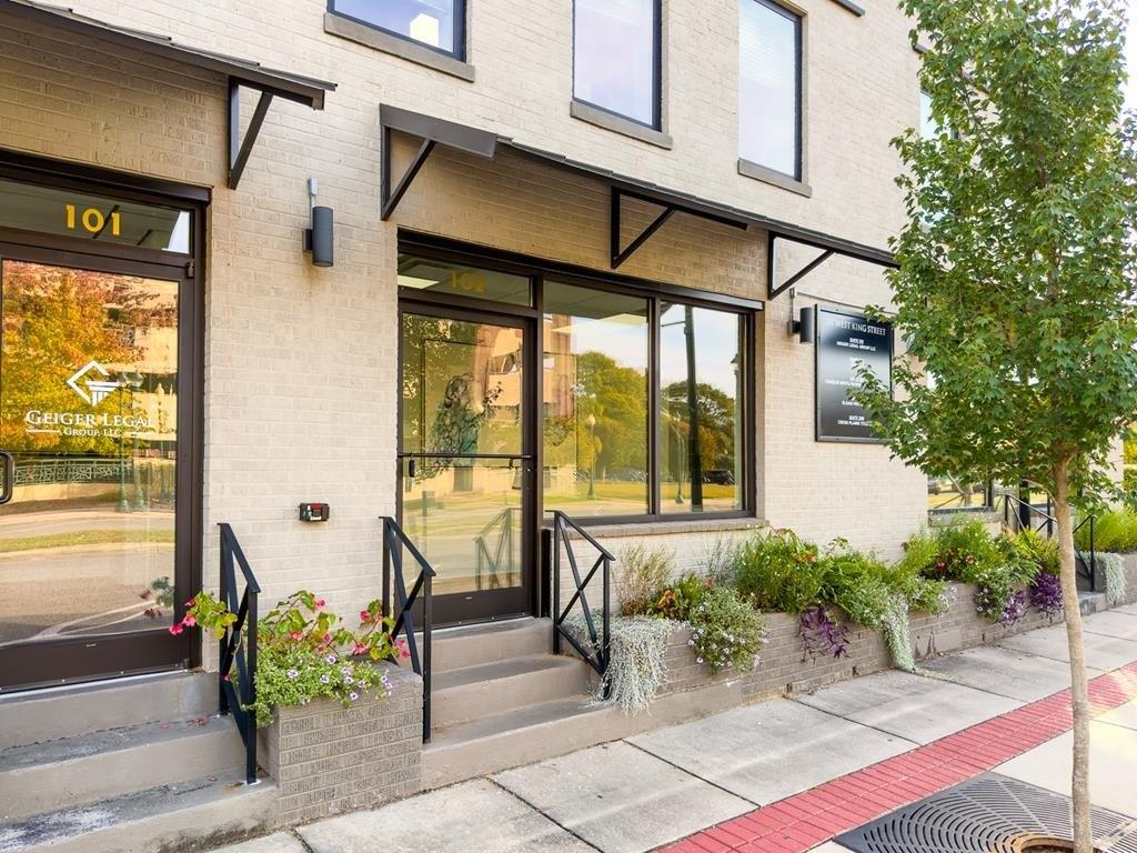 Property Image for 207 -1 W King St