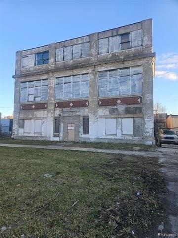 Property Image for 1625 E GRAND Boulevard