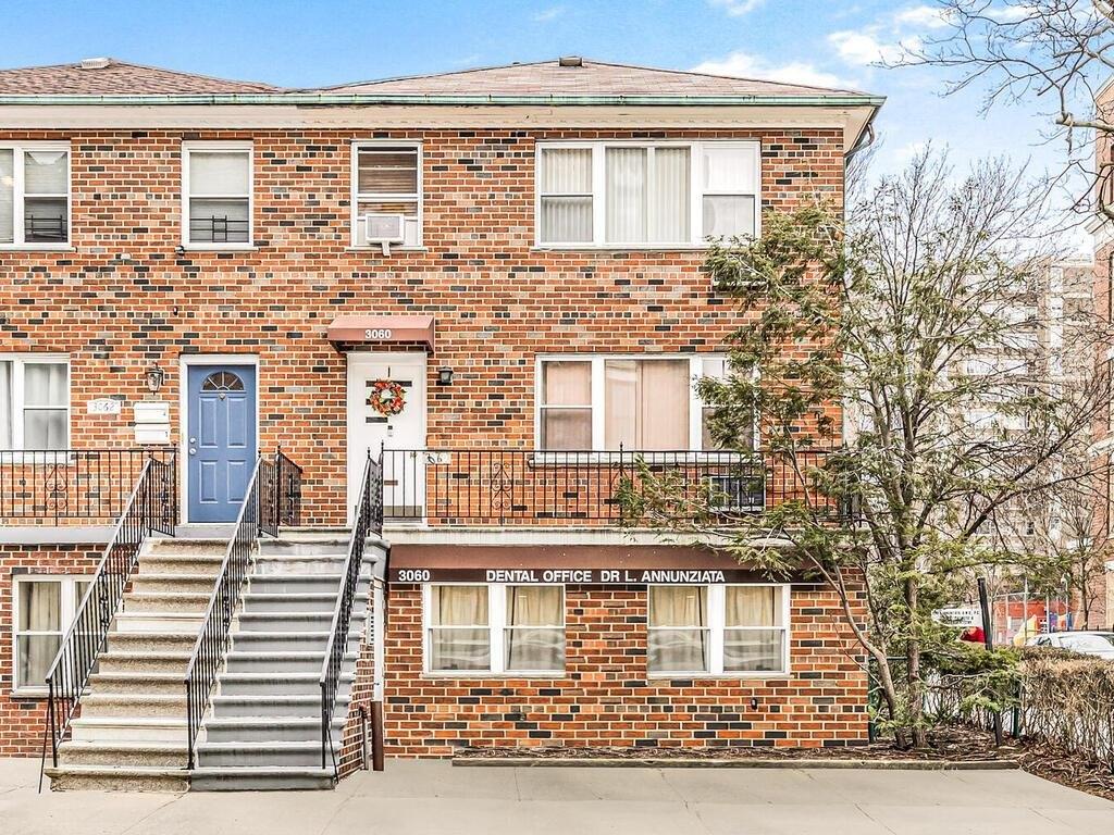 Property Image for 3060 Roberts Avenue 1