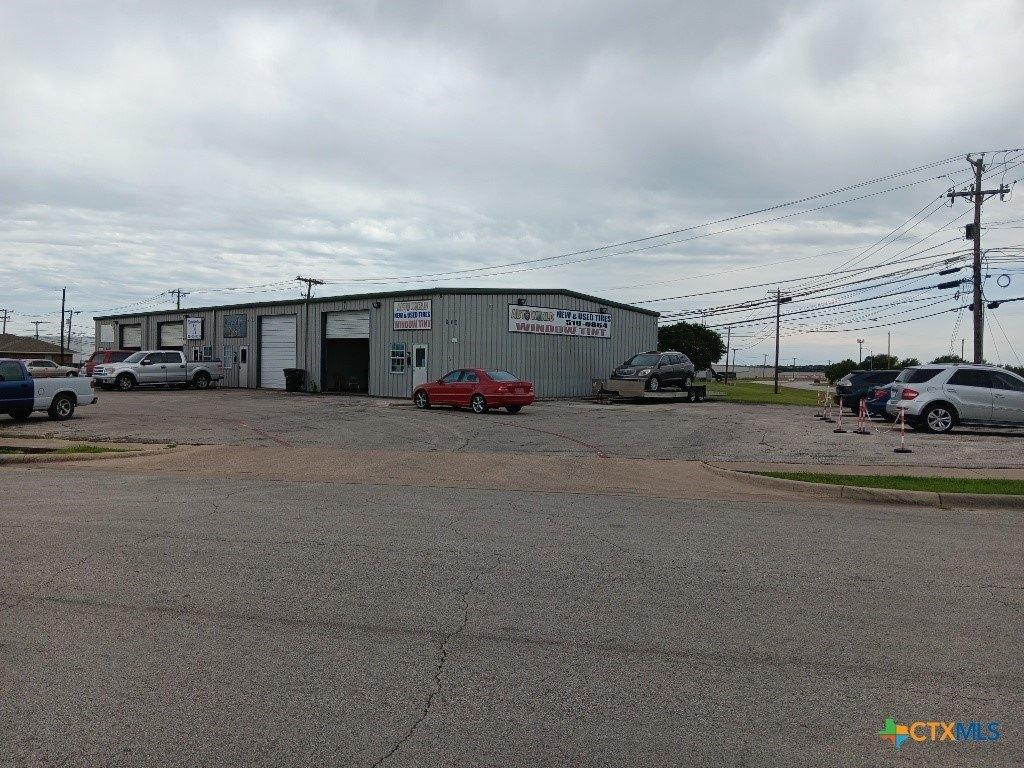 Property Image for 908 N Twin Creek Drive