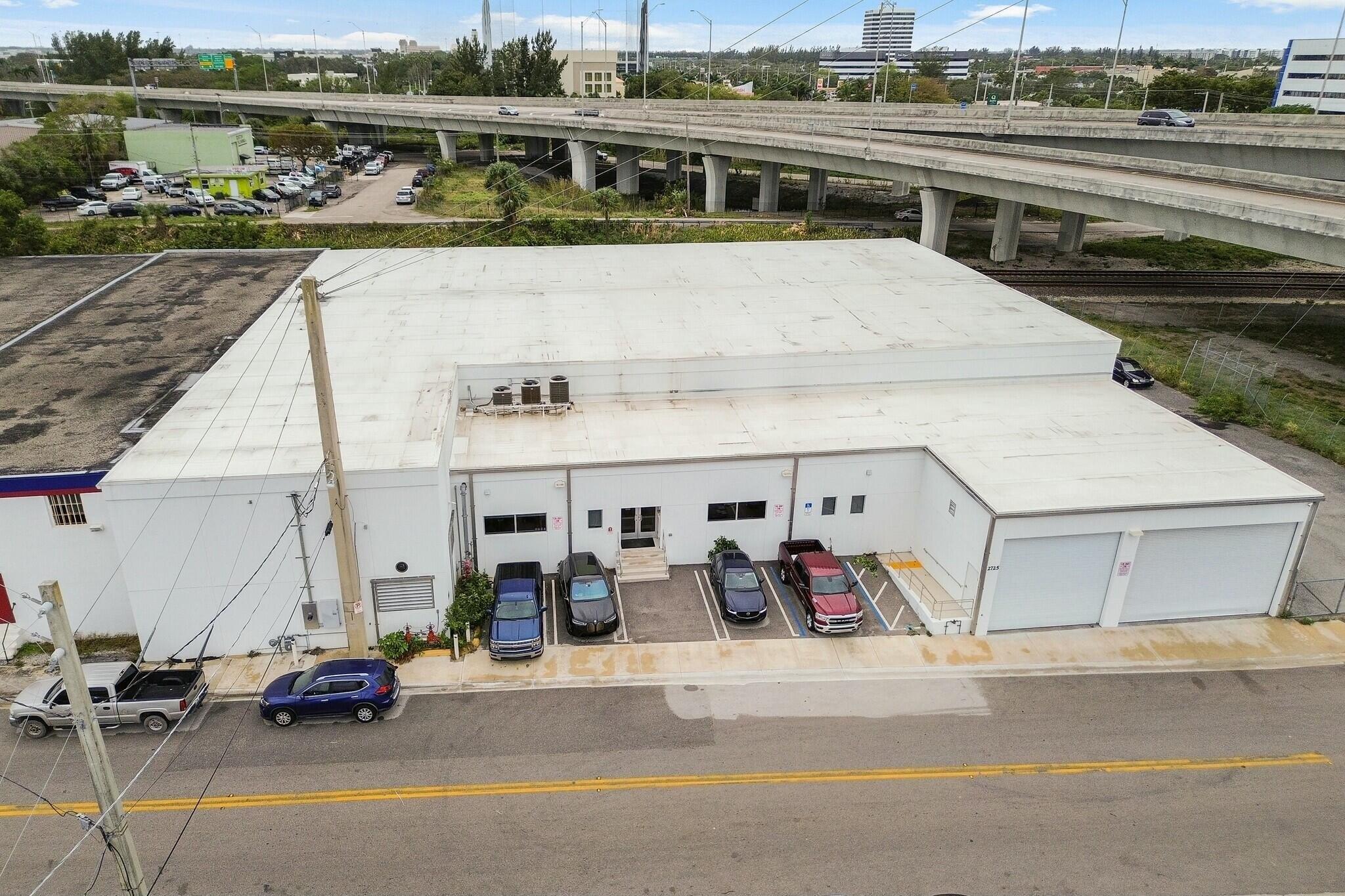 Property Image for 2725 Hillsboro Road