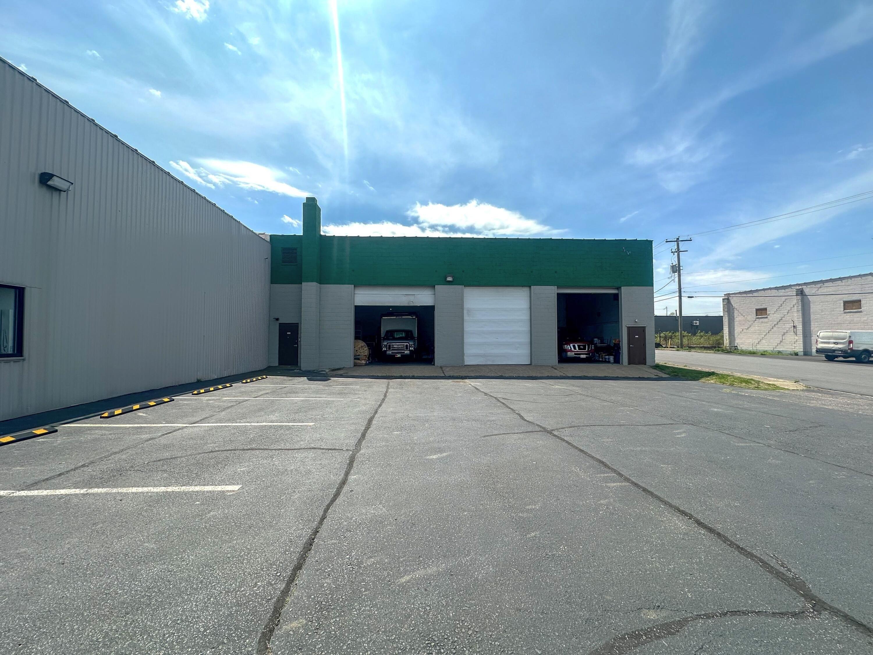 Property Image for 302 E Locust Street Garage
