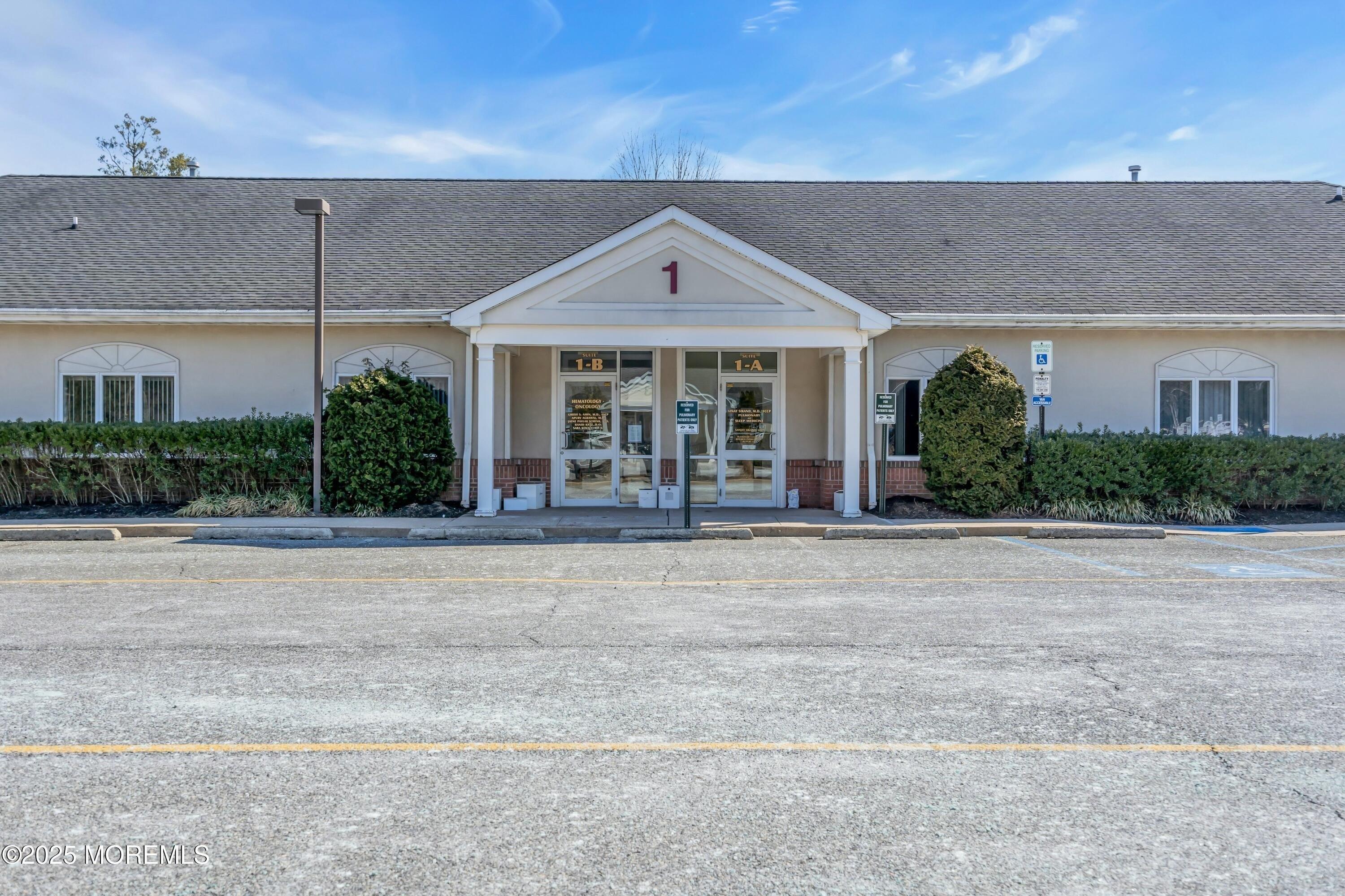 Property Image for 508 Lakehurst Road 102