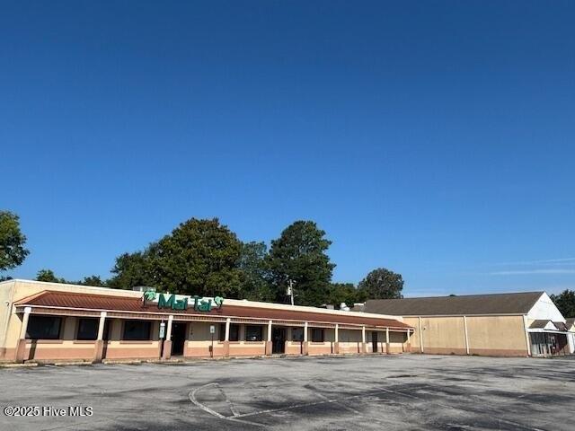 Property Image for 109 Henderson Drive 109-115