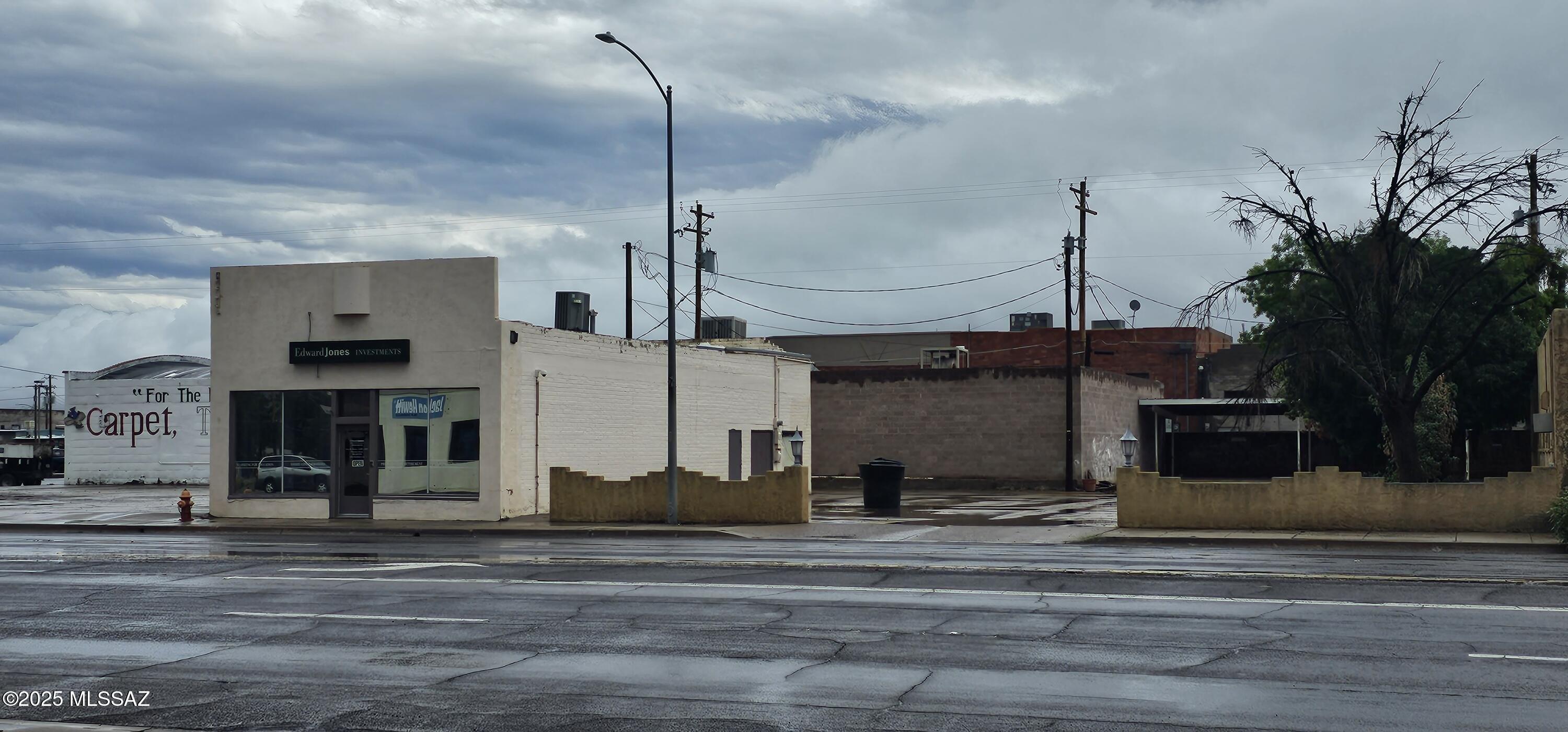 Property Image for 411 & 405 W 5th Street