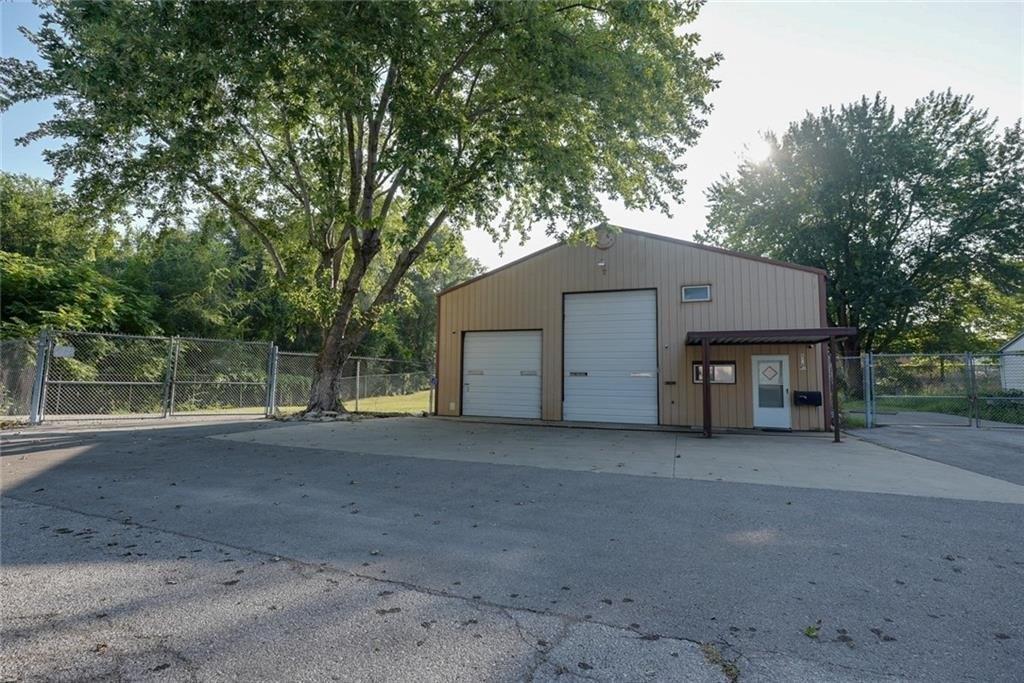 Property Image for 1021 N Willis Avenue