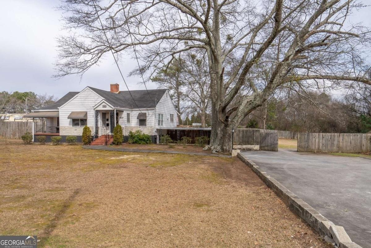 Property Image for 4404 Lawrenceville