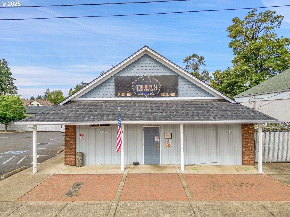 Property Image for 142 S Main St