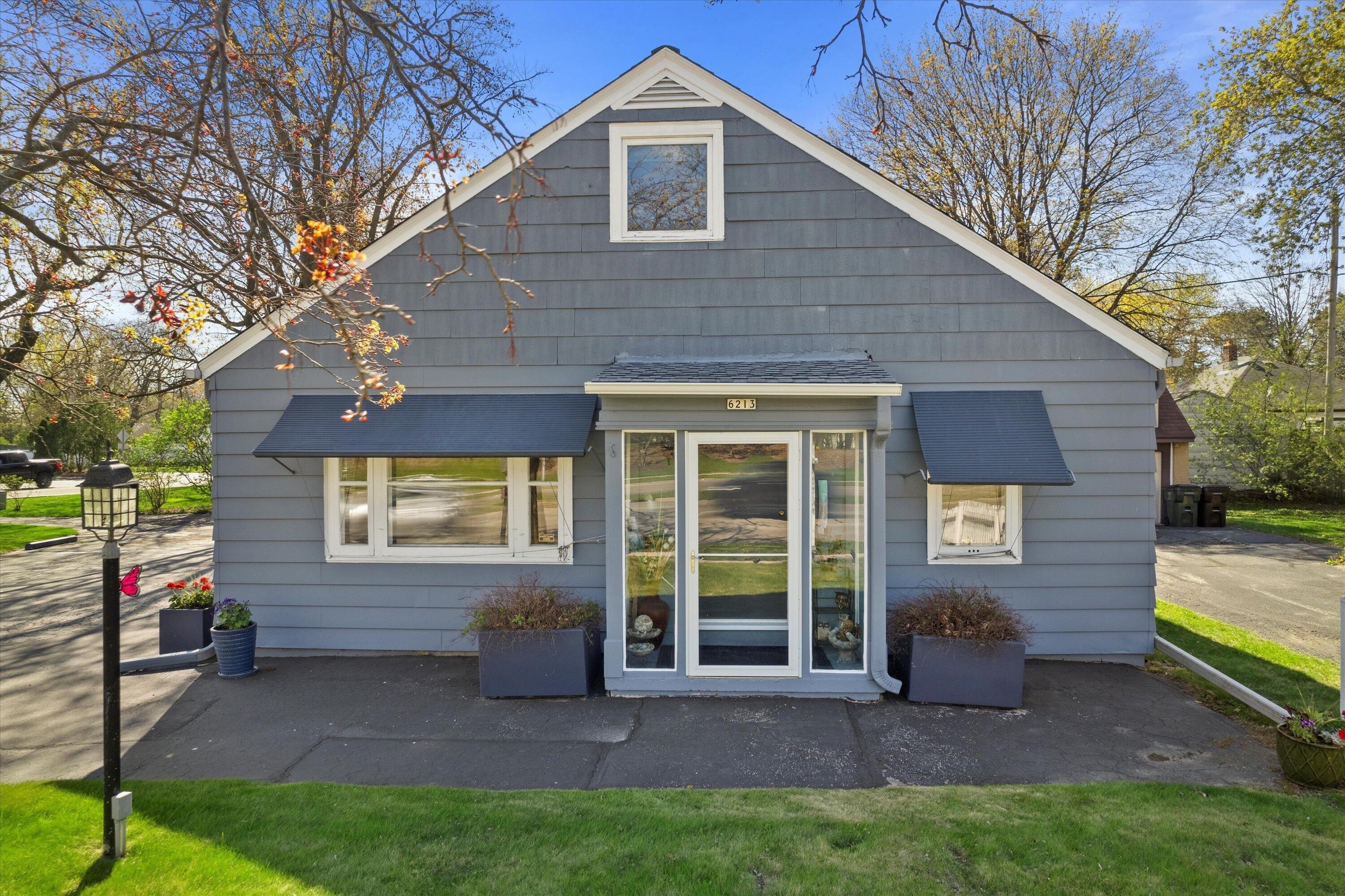 Property Image for 6213 N Green Bay Ave