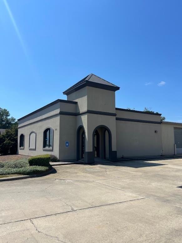 Property Image for 7513 Veterans Parkway