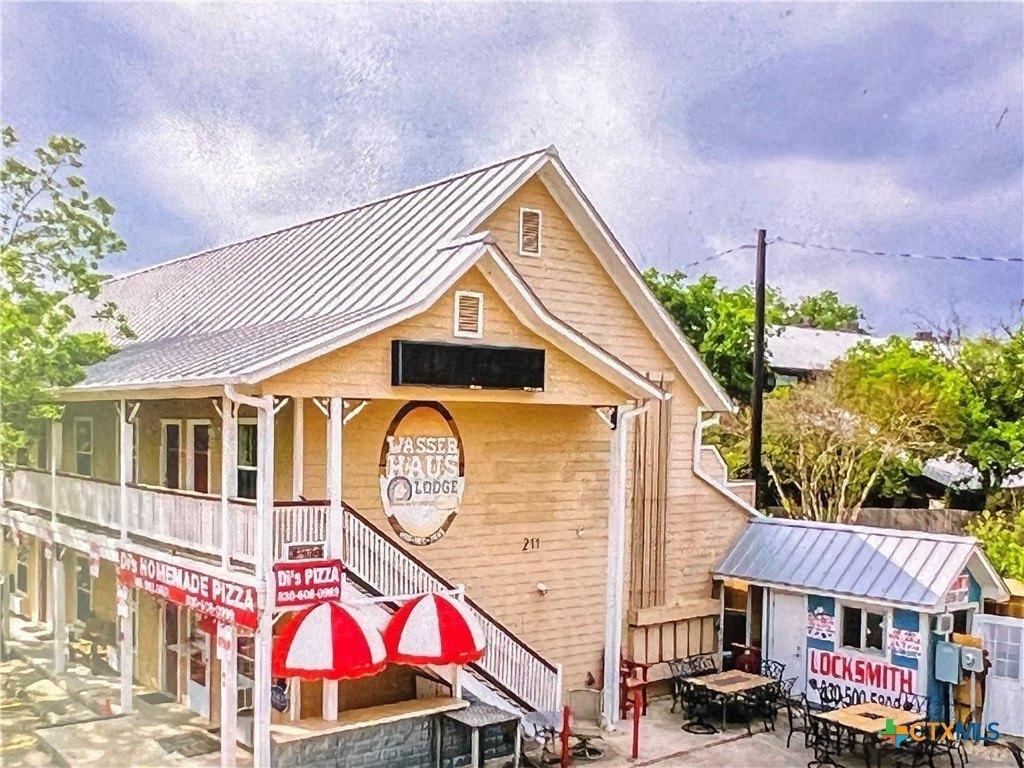 Property Image for 211 W Lincoln Street Lodge