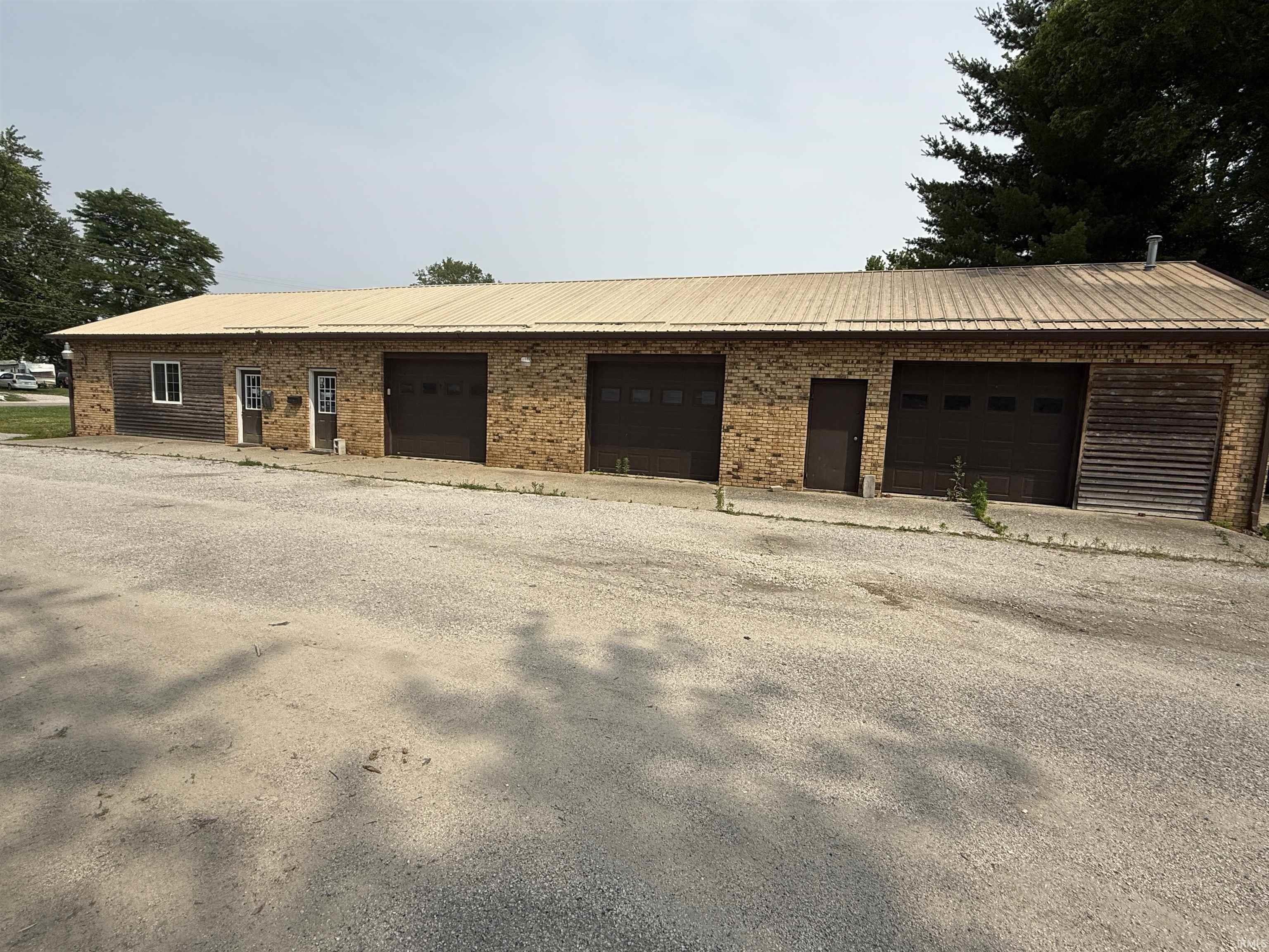 Property Image for 907 N Vincennes Avenue