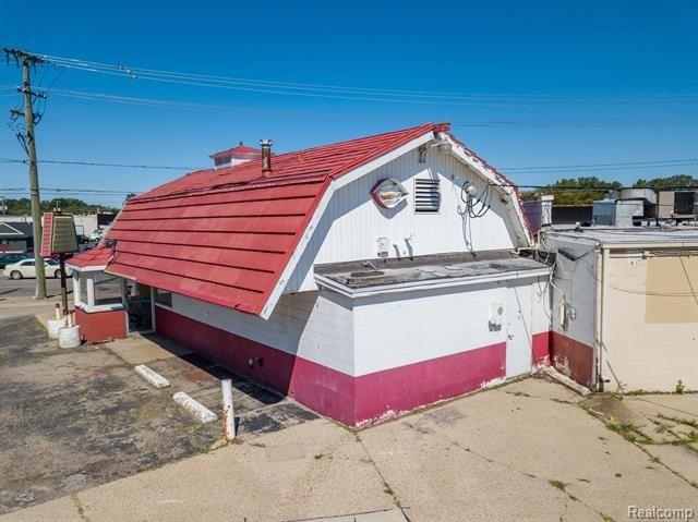Property Image for 33060 GROESBECK Highway