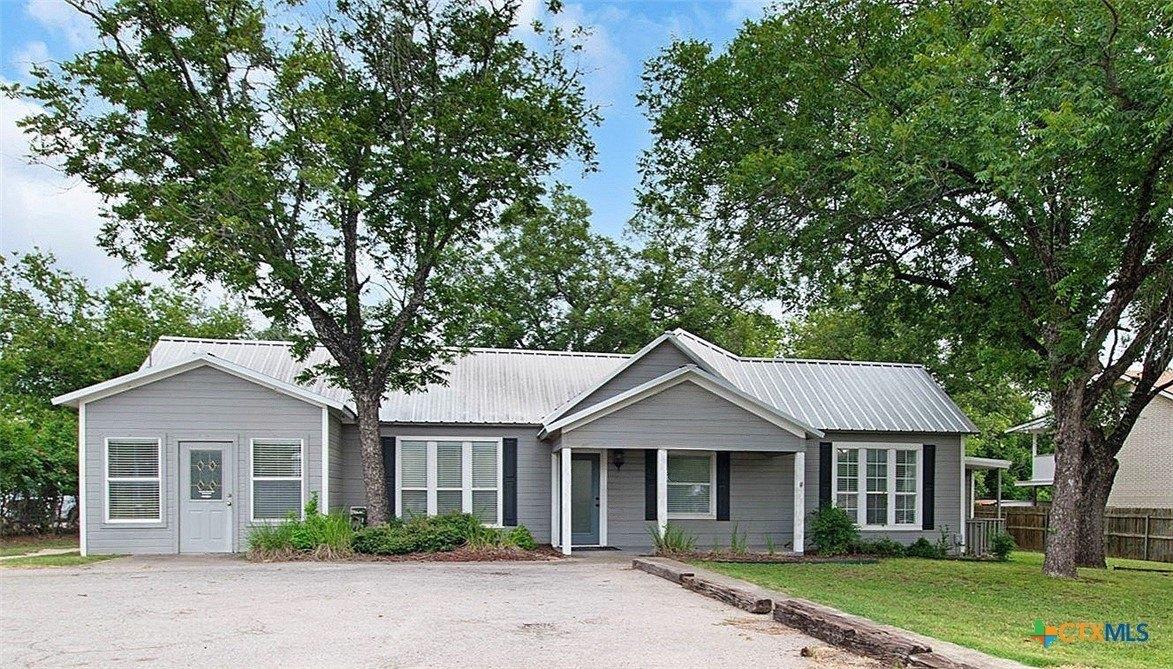 Property Image for 611 Central Texas Expressway