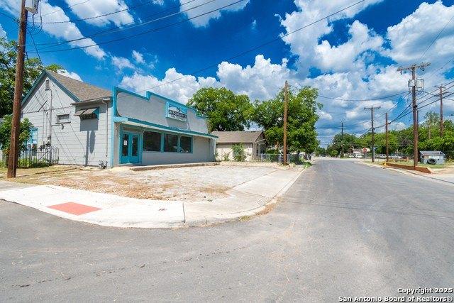 Property Image for 513 Fenfield 1