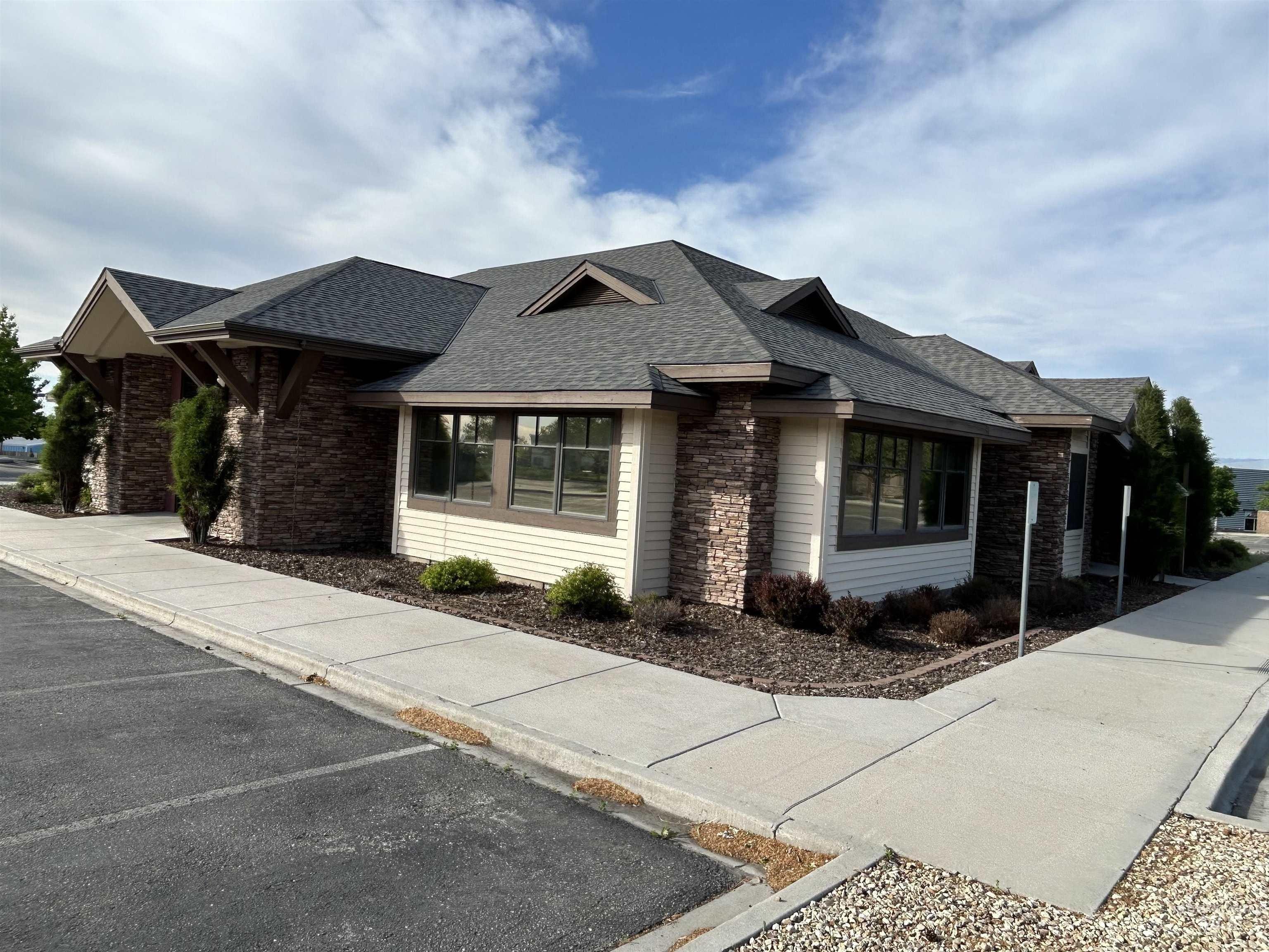 Property Image for 2176 E Franklin Road Suite 100
