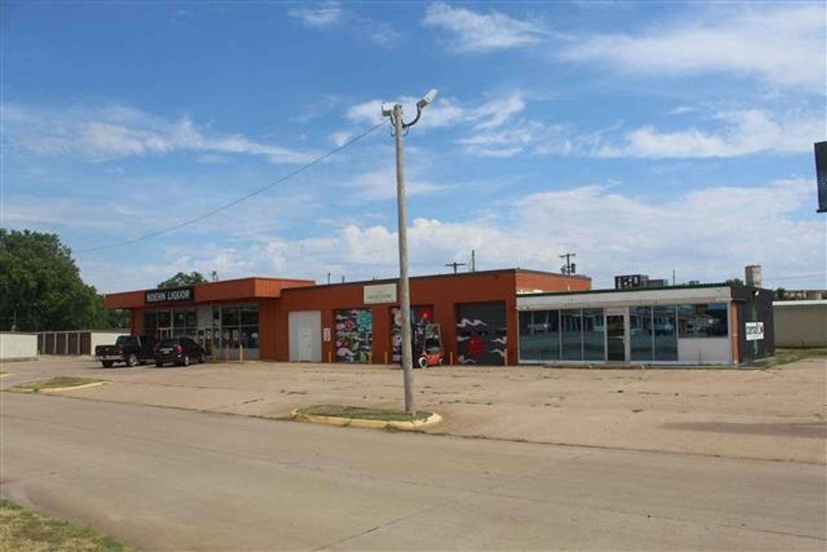 Property Image for 1631 n van buren st