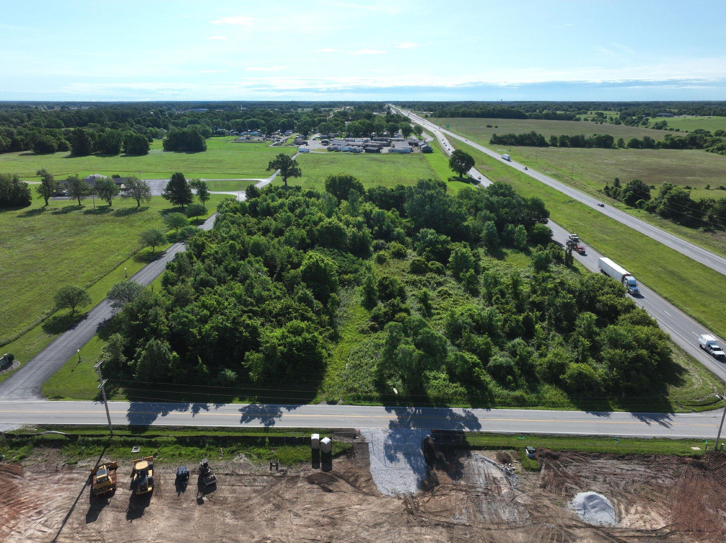 Property Image for 3897 W Lewis And Clark Expressway