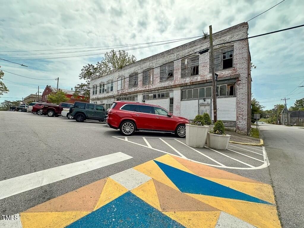 Property Image for 119 W Market Street