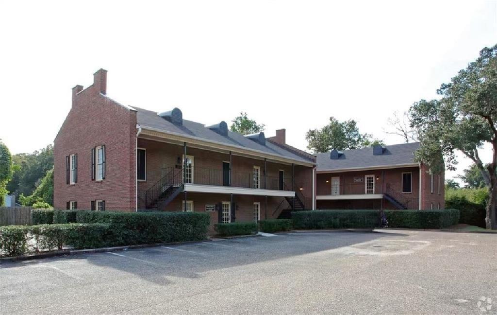 Property Image for 6051 Airport Boulevard