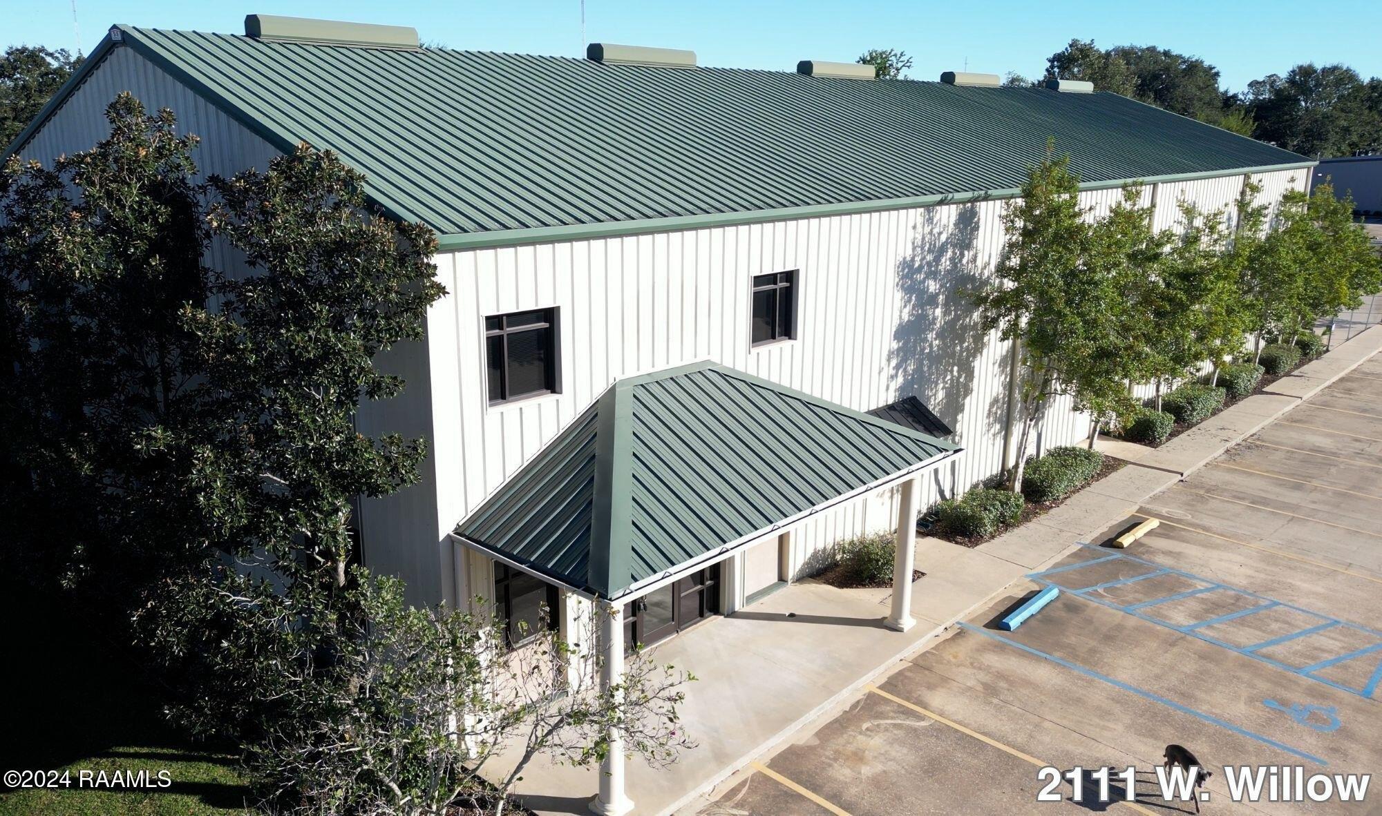 Property Image for 2111 W Willow Street