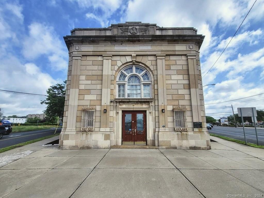 Property Image for 1 Circular Avenue