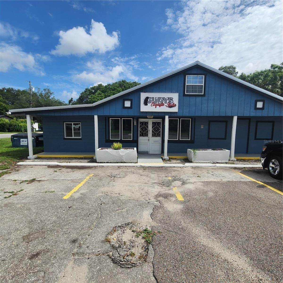 Property Image for 227 W Beresford Avenue