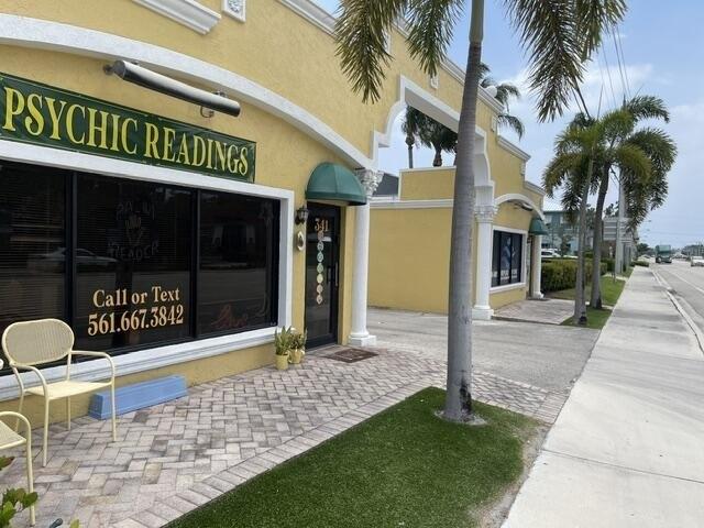 Property Image for 341 W Indiantown Road