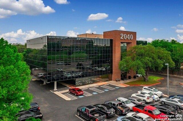 Property Image for 2040 Babcock 304