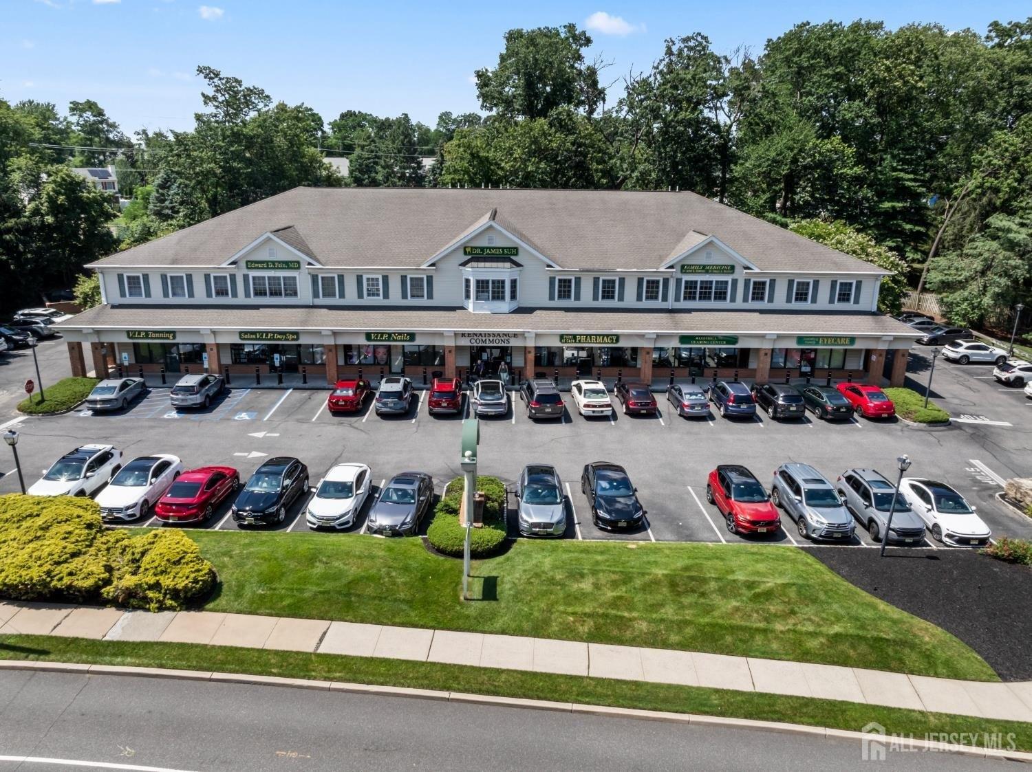 Property Image for 333 Forsgate Drive 4