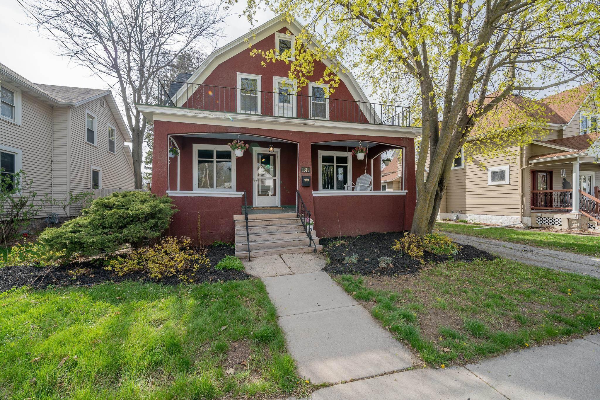 Property Image for 1319 N ONEIDA Street