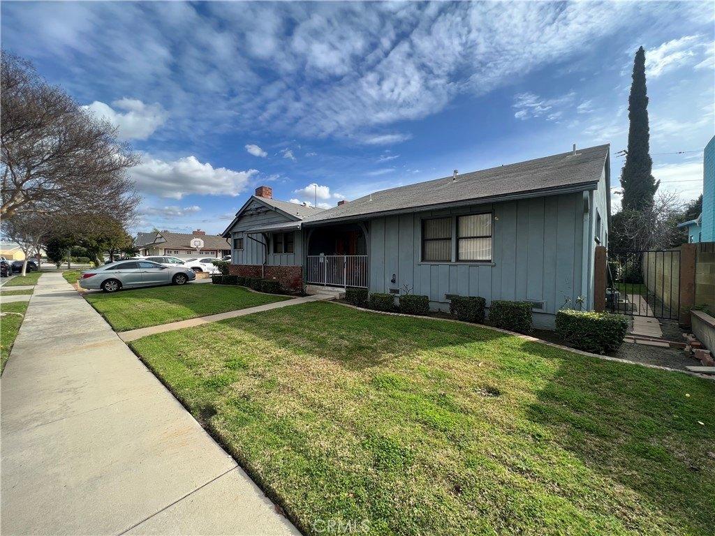 Property Image for 2220 E Sycamore Street