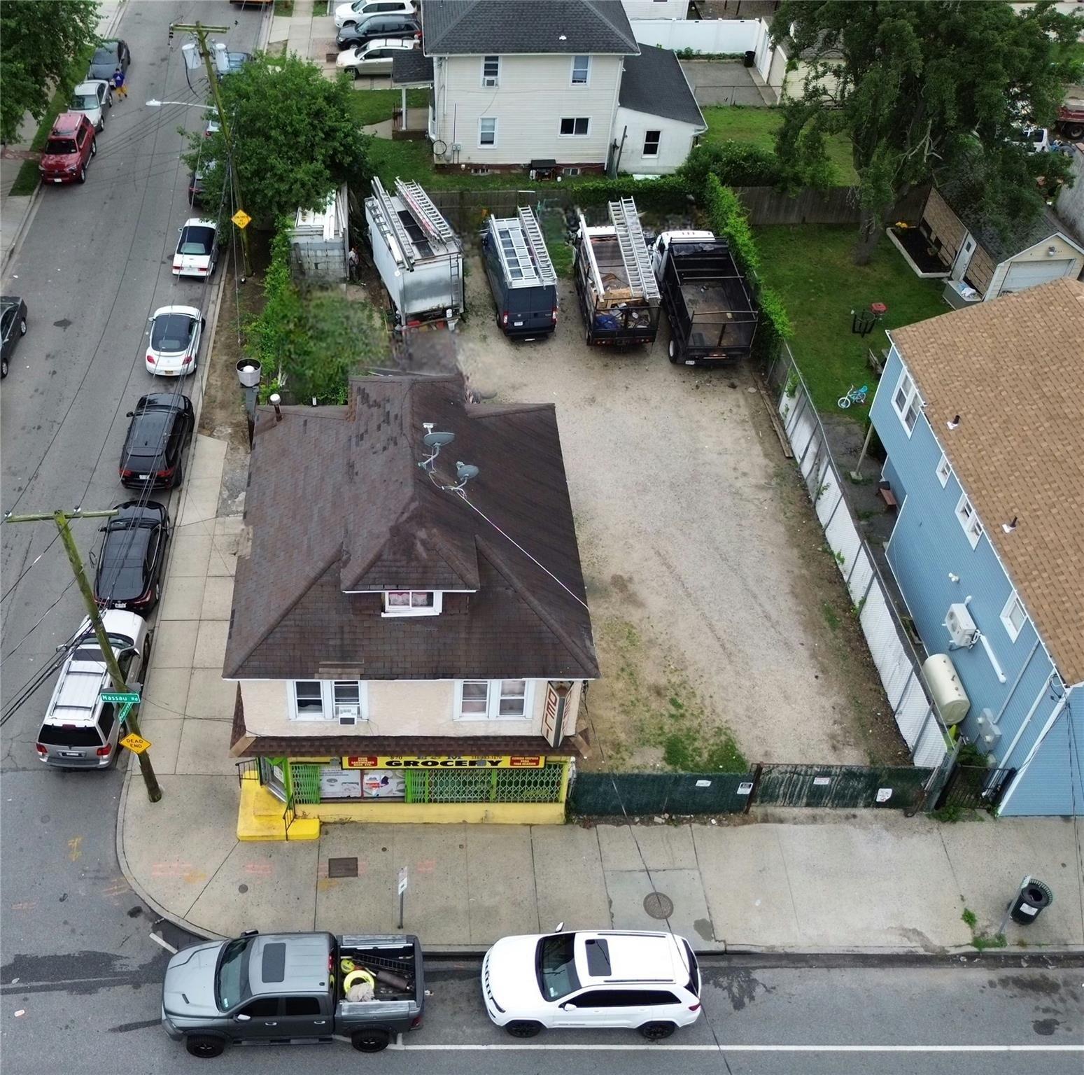 Property Image for 870 Nassau Road