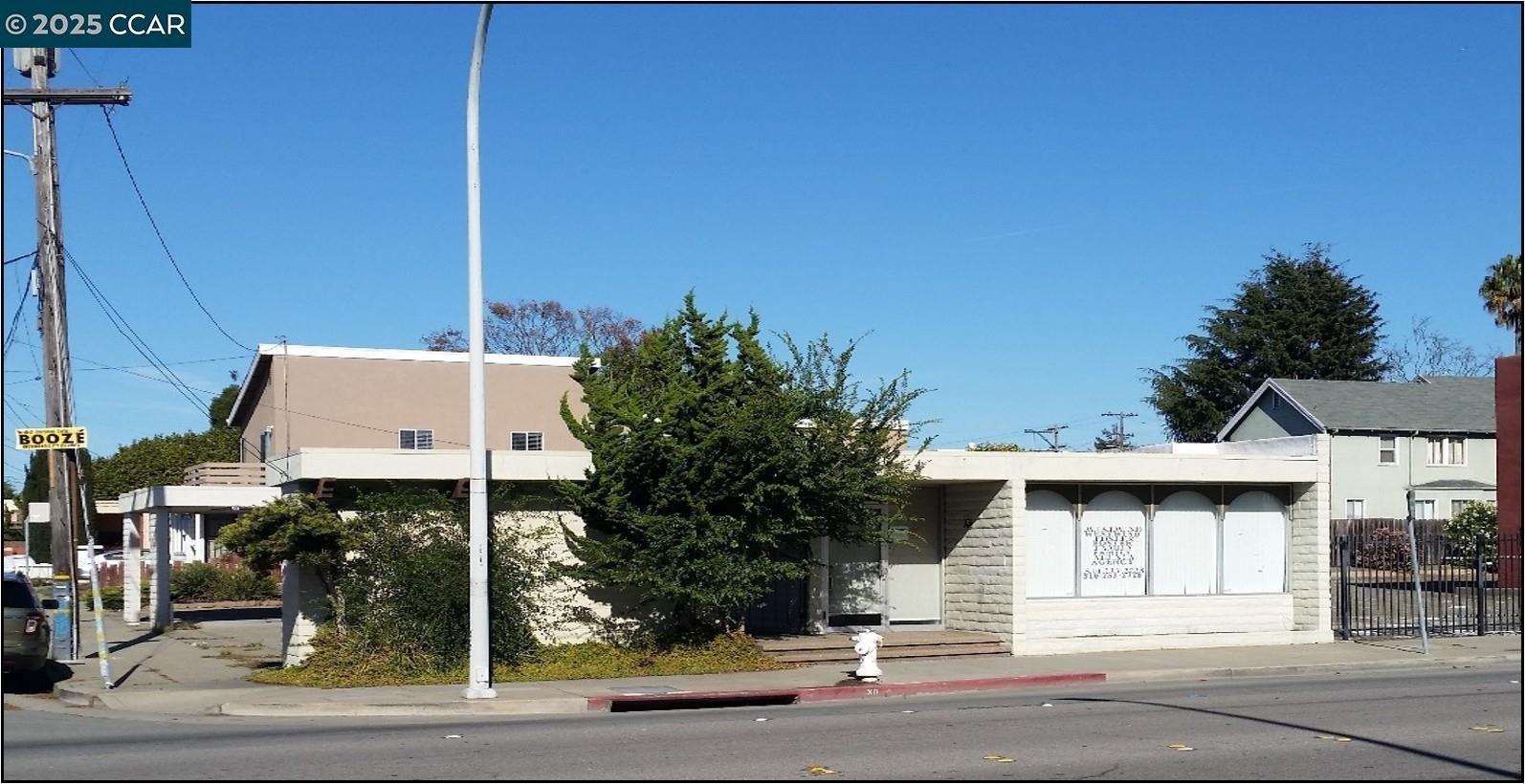 Property Image for 2901 Macdonald Ave
