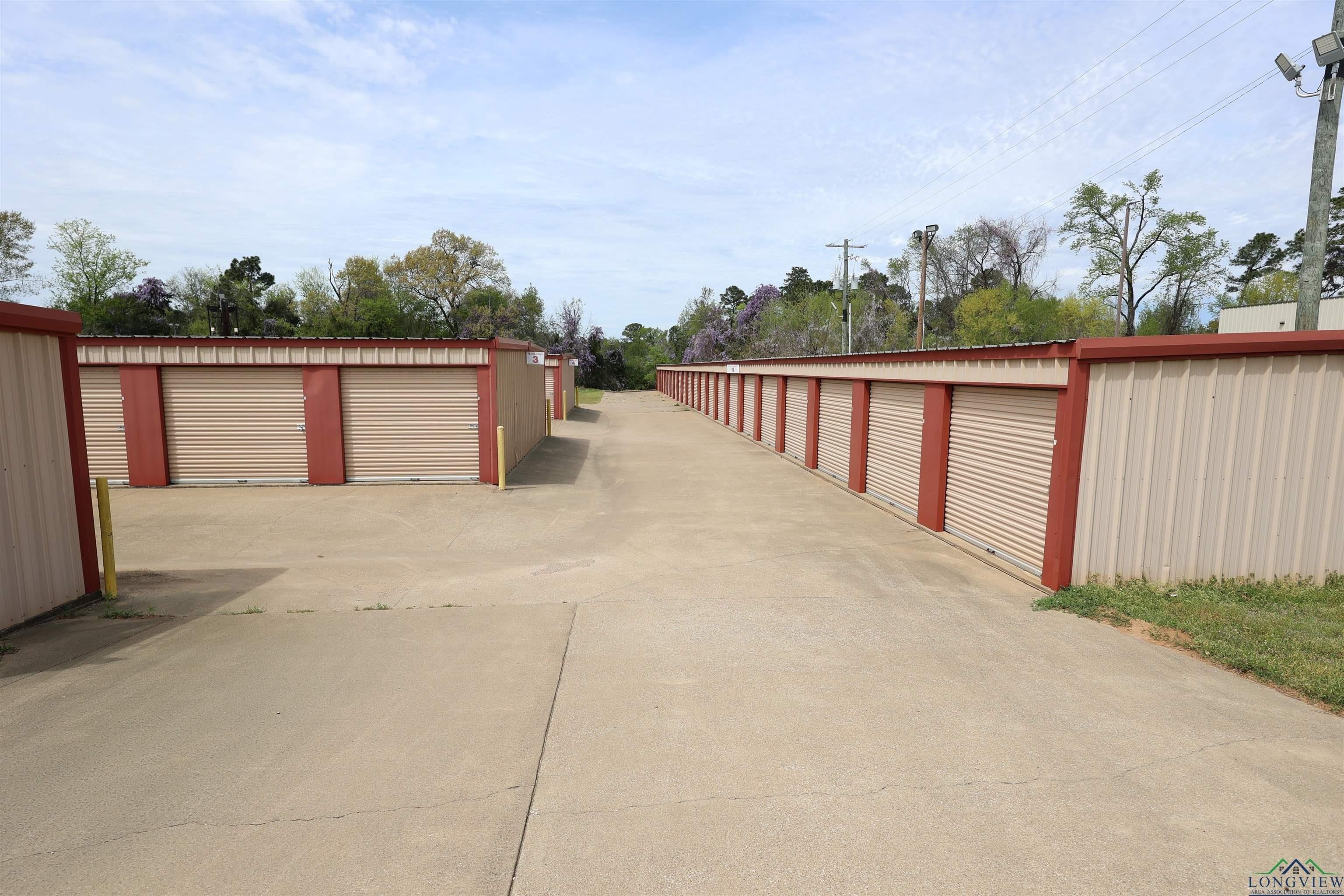 Property Image for 1609 N Main 8598 State Hwy 271