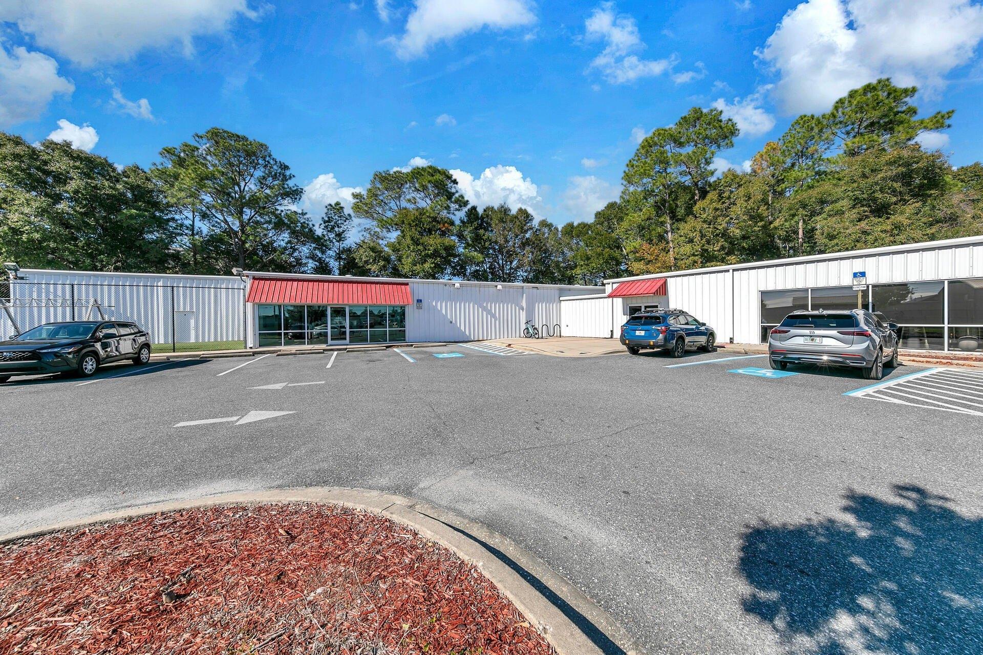Property Image for 2500 S Ferdon Boulevard