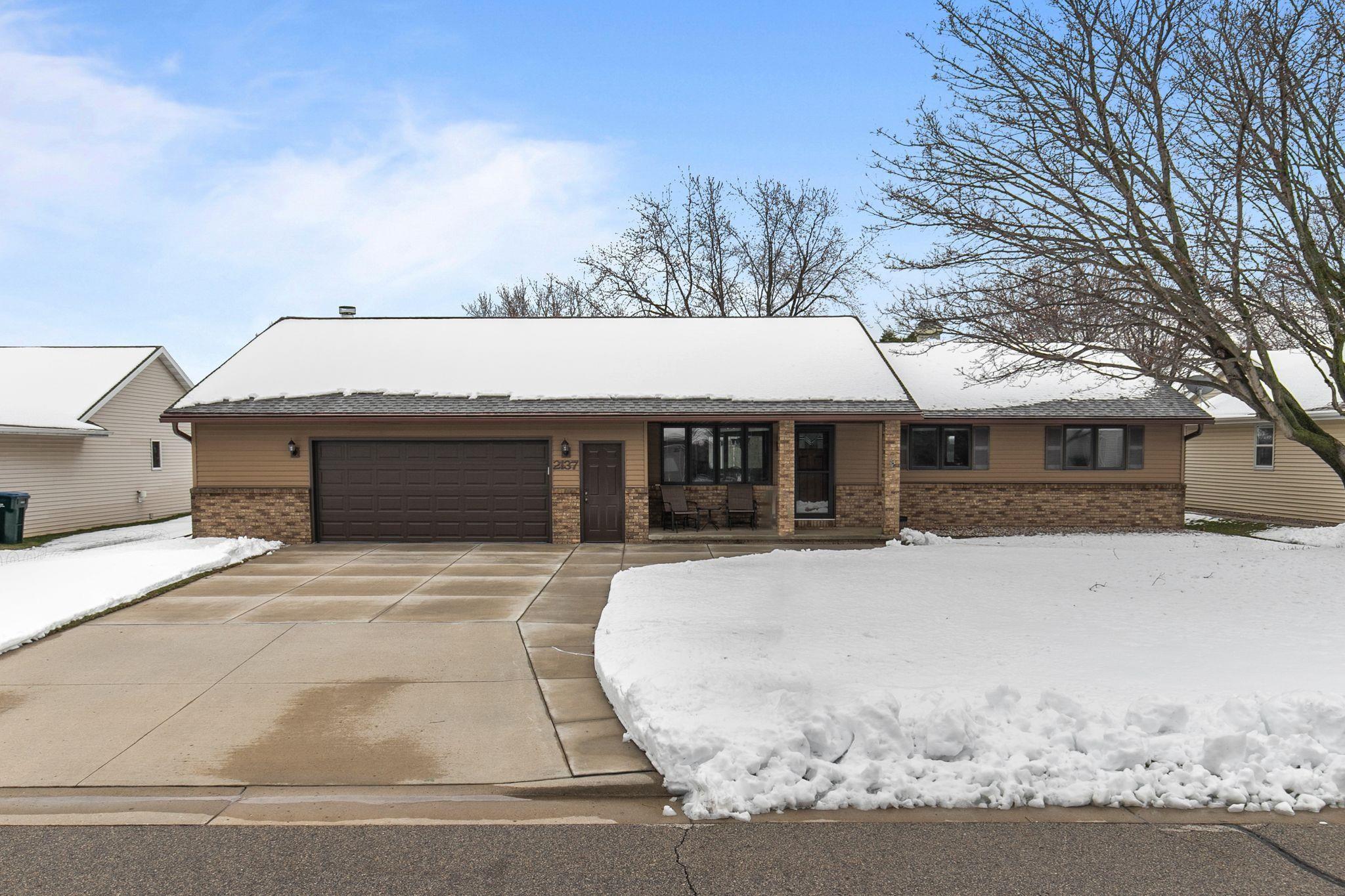 Property Image for 2137 W ROSELAWN Drive