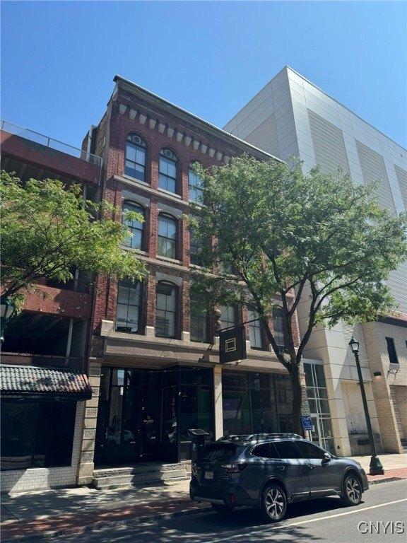 Property Image for 415 S Clinton Street
