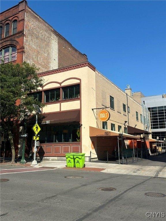 Property Image for 321 S Clinton Street