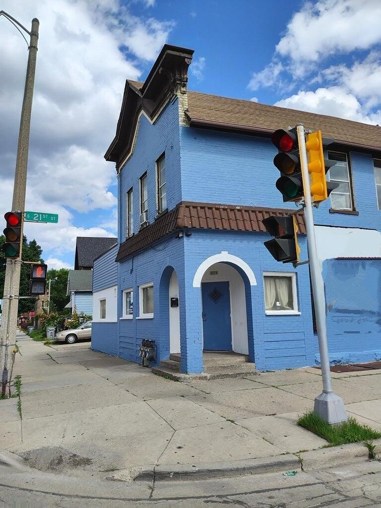 Property Image for 2037 W National Ave