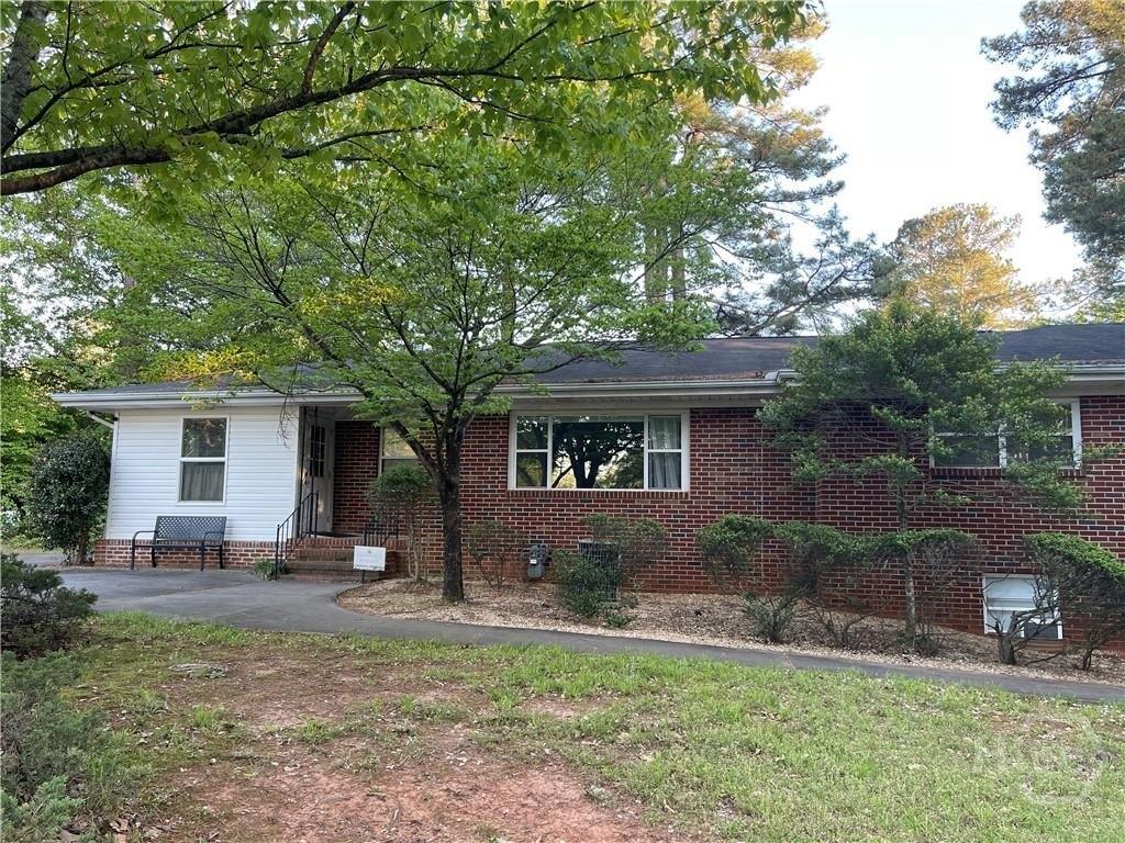 Property Image for 1684 Barnett Shoals Road