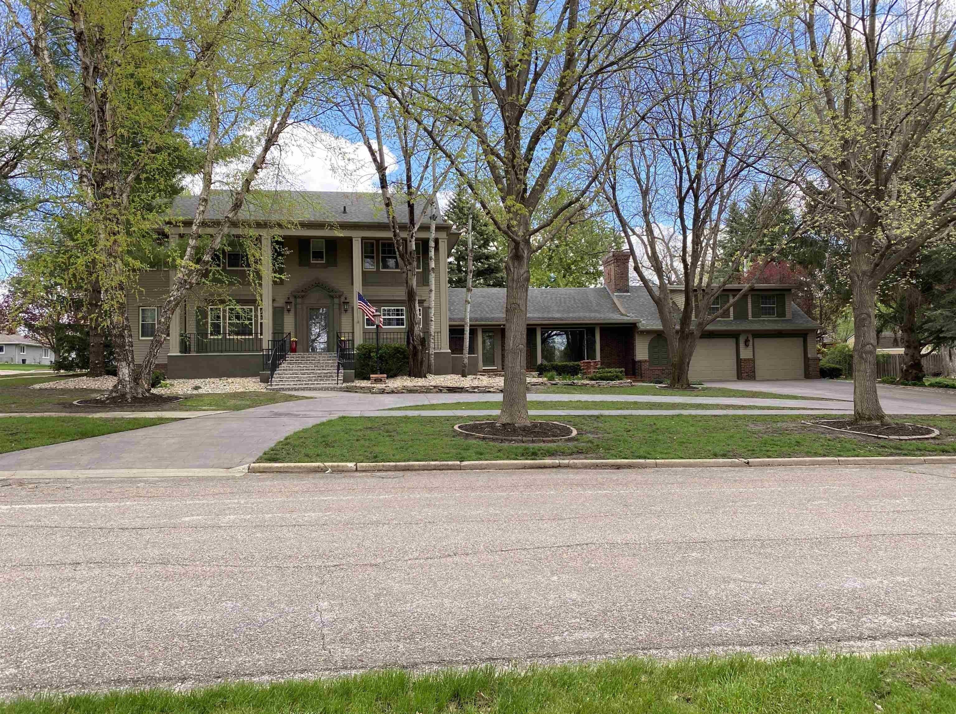 Le Mars Real Estate Find Houses & Homes for Sale in Le Mars, IA