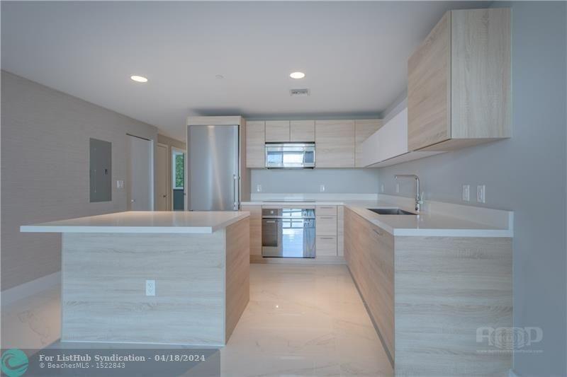 Property Image for 16385 Biscayne Blvd 406