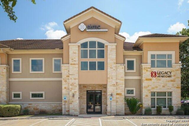 Property Image for 2 Spurs Ln