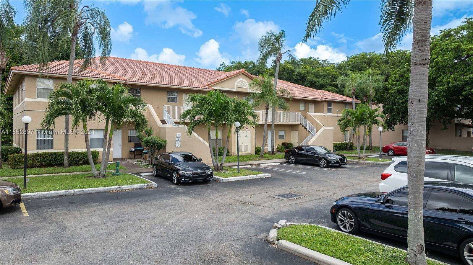 Property Image for 10901-10931 Royal Palm Blvd