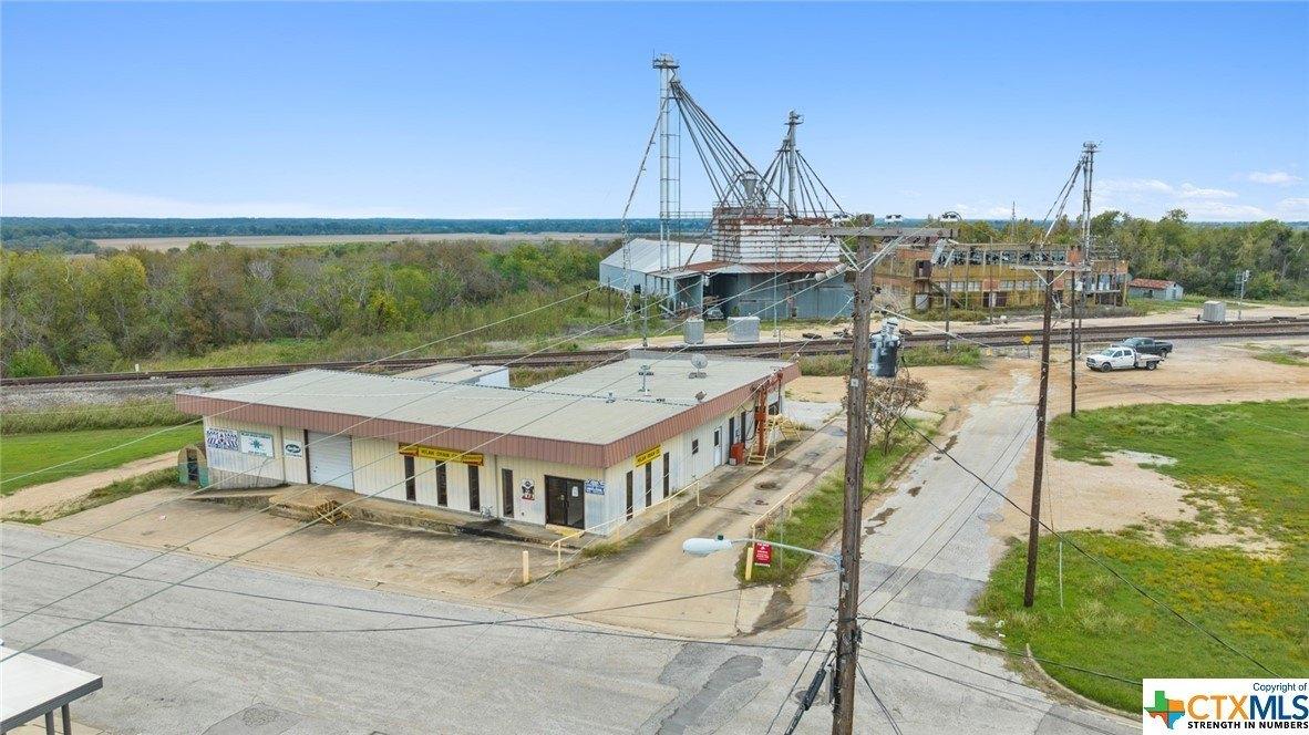 Property Image for 401 S Houston Avenue