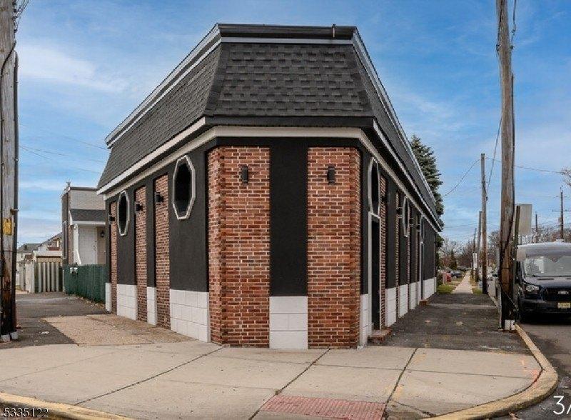 Property Image for 305 N Stiles