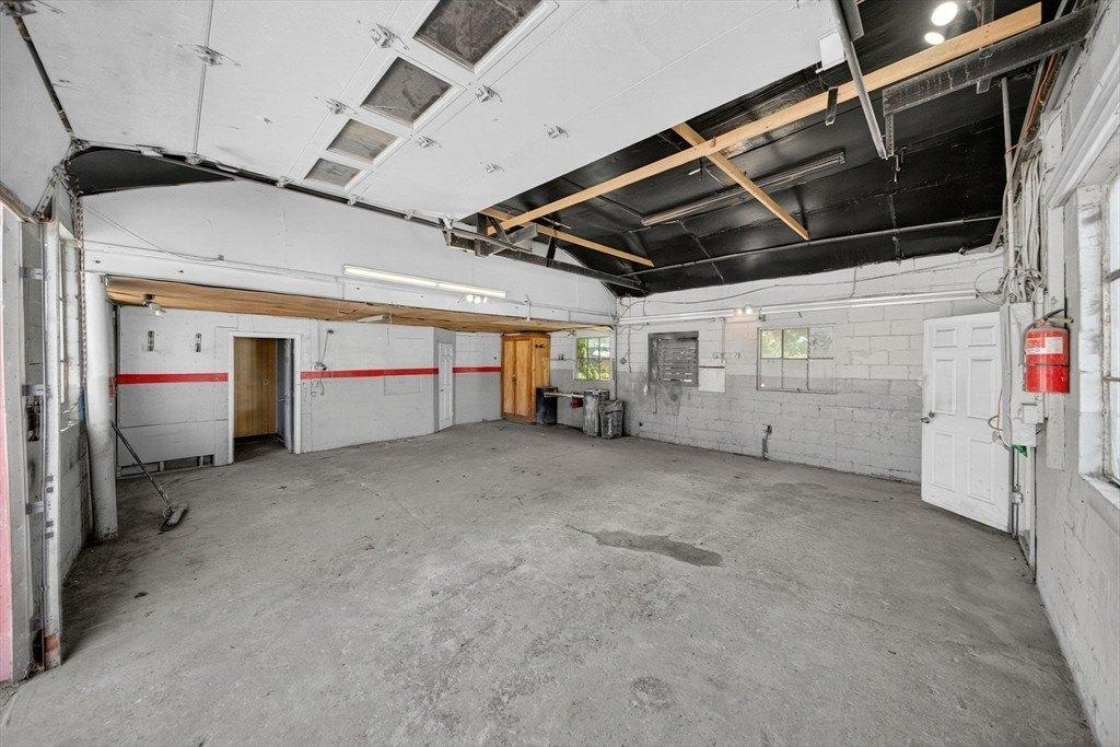 Property Image for 657 Yarmouth Road